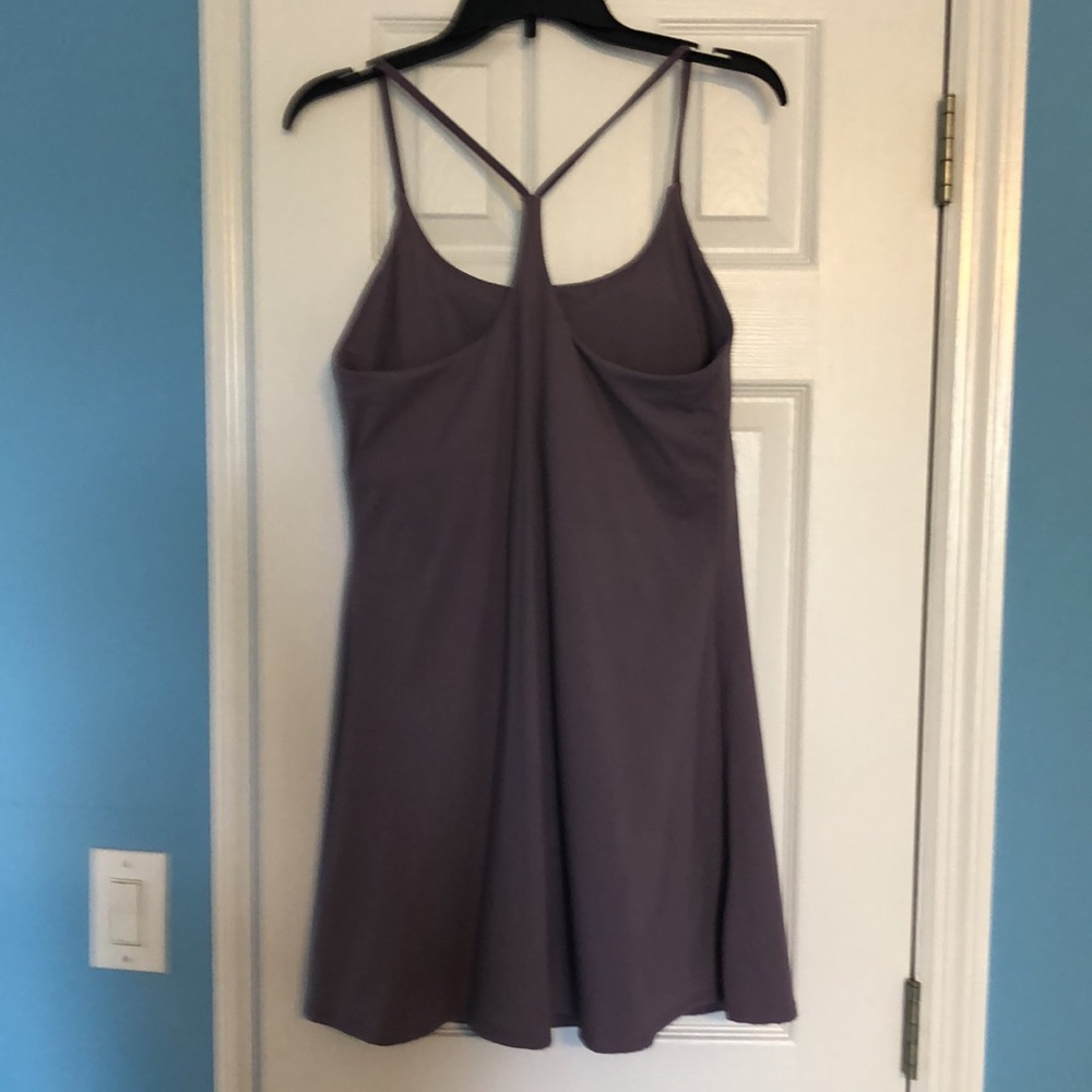 Cute dress with shorts underneath and 2 pockets on each leg - Picture 2 of 6